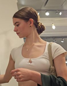 Braless Teen looks amazing