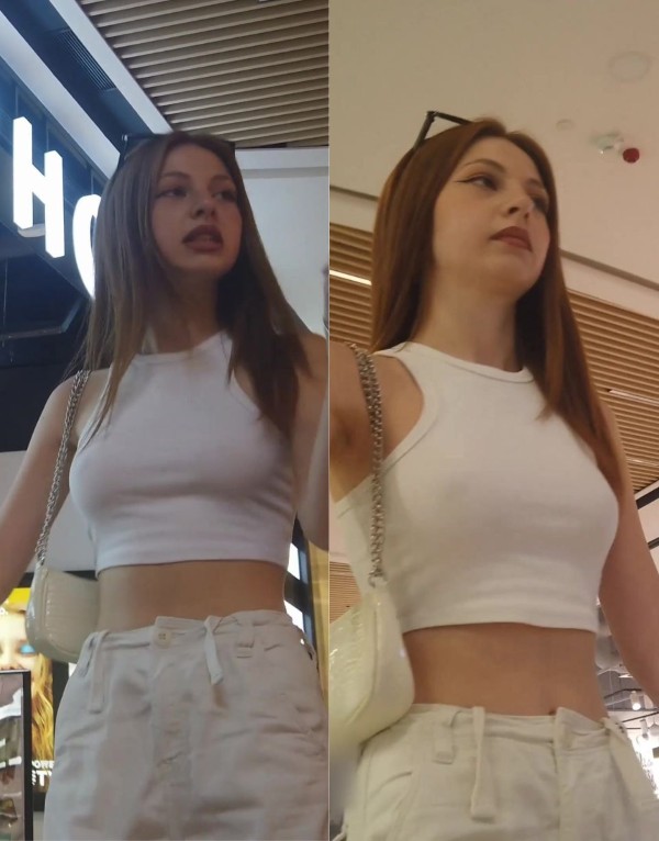 Braless Teen Pokies